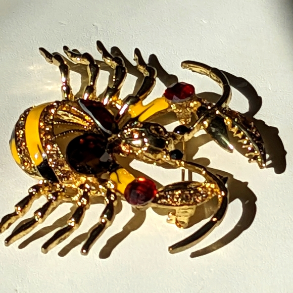 XL Crystal Encrusted Crab Estate Bling Brooch Pin - Picture 13 of 15